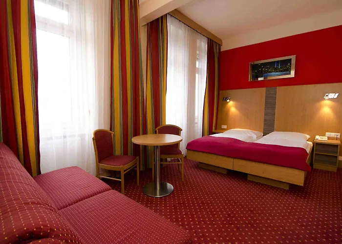 Hotel Cryston 3*