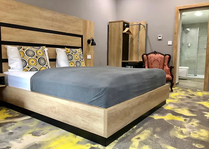 Hotel Cryston 3*